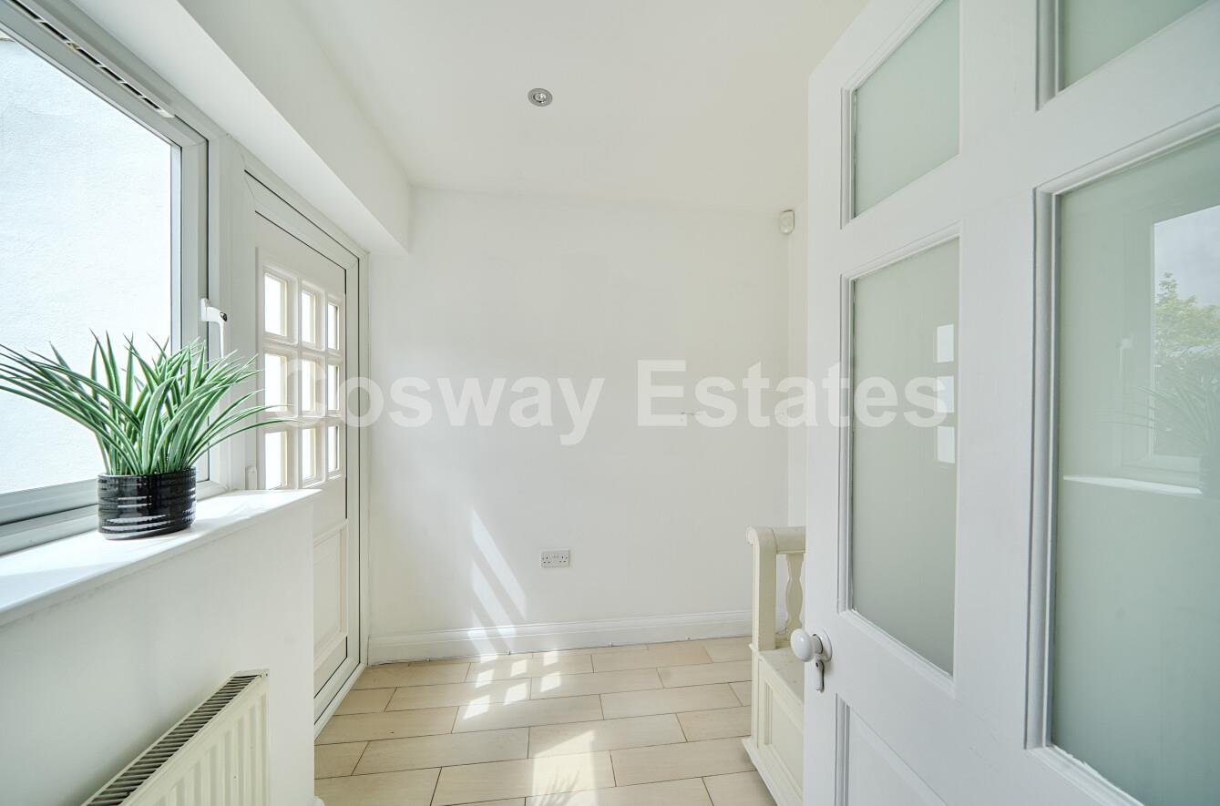 Tithe Walk, Mill Hill, NW7, London
